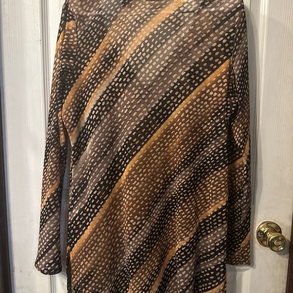 New York & Company Size Large Women’s Sheer Elegant Brown & Black Patterned Top - Picture 3 of 5